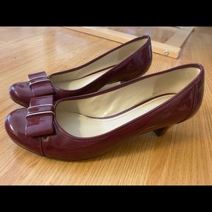 Naturalizer kitten heels